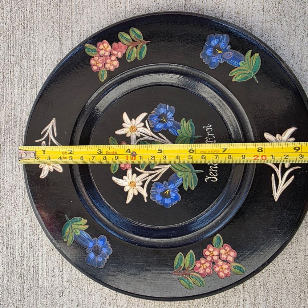 🌼 Vintage Hand-Painted Wooden Plate – Zenbach Tirol, Austria - Picture 2 of 4